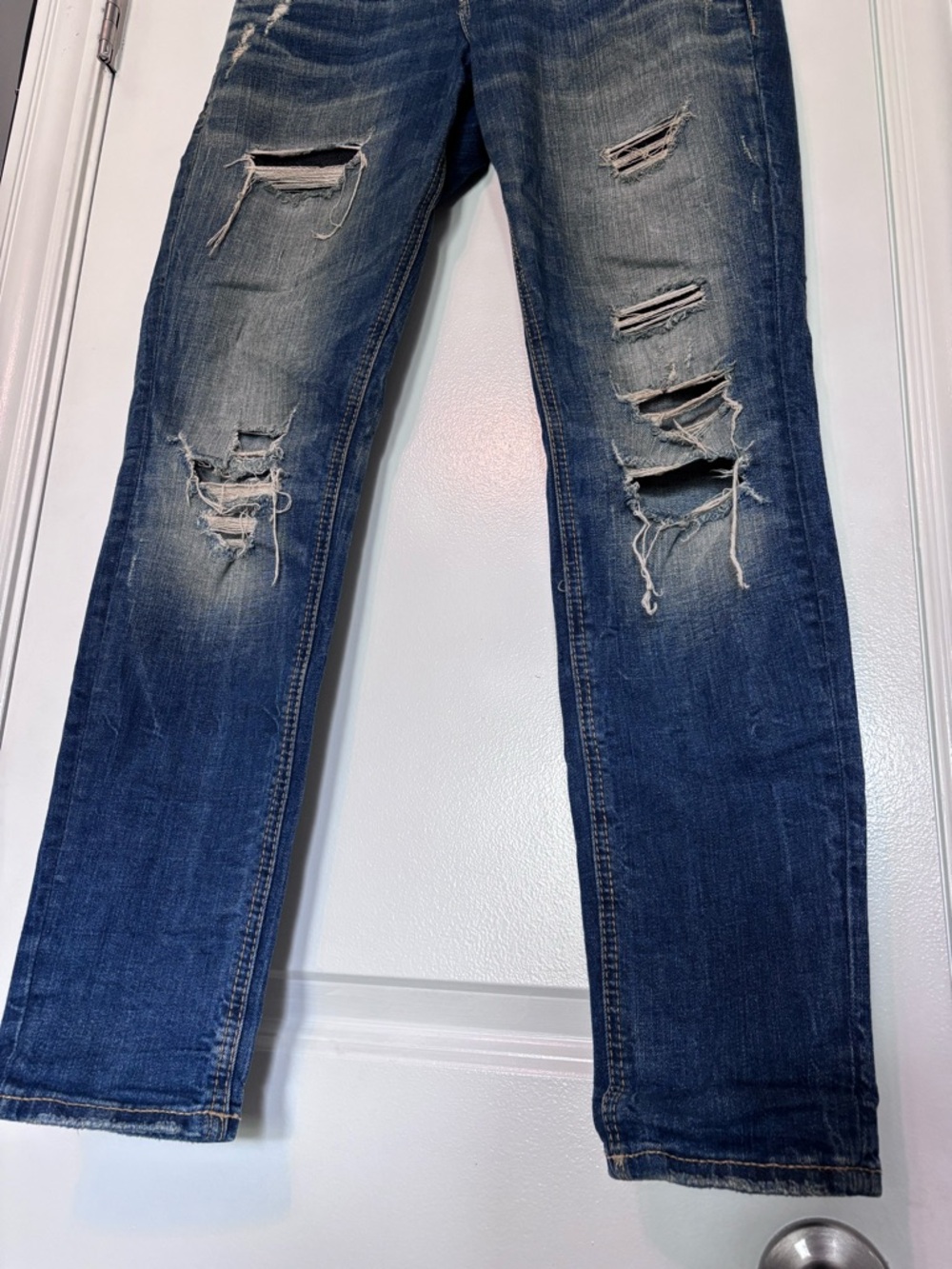 Silver Jeans Distressed Skinny Mid Rise Raw Hem Y2K Denim Size 27w - Picture 3 of 9